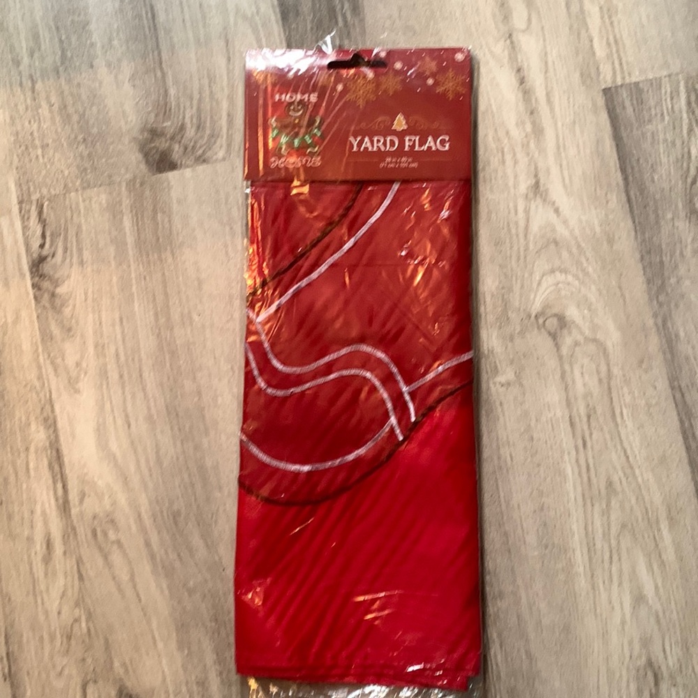 New in package large Christmas house flag